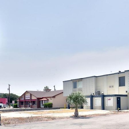Americas Best Value Inn San Antonio Airport South Extérieur photo