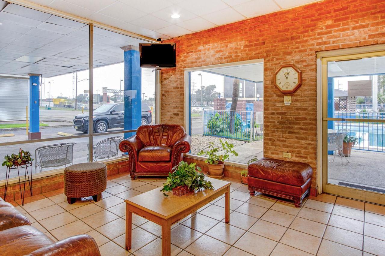 Americas Best Value Inn San Antonio Airport South Extérieur photo