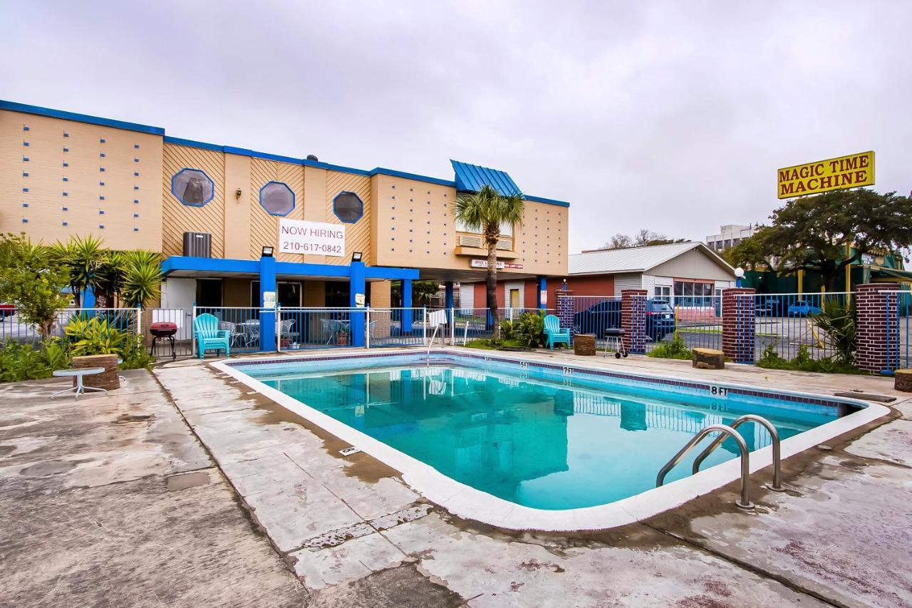 Americas Best Value Inn San Antonio Airport South Extérieur photo