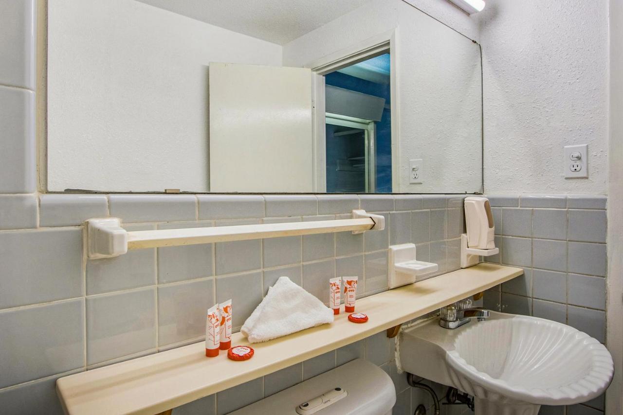 Americas Best Value Inn San Antonio Airport South Extérieur photo