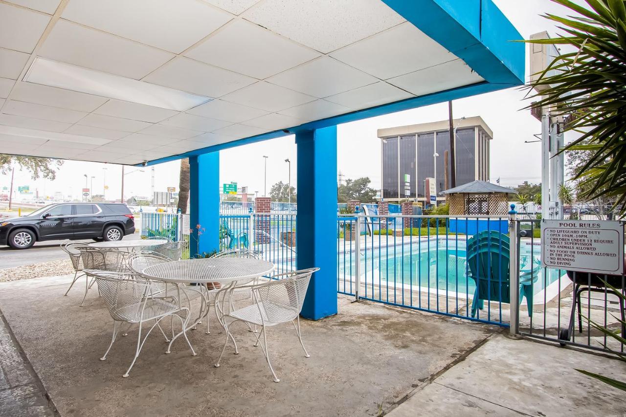 Americas Best Value Inn San Antonio Airport South Extérieur photo