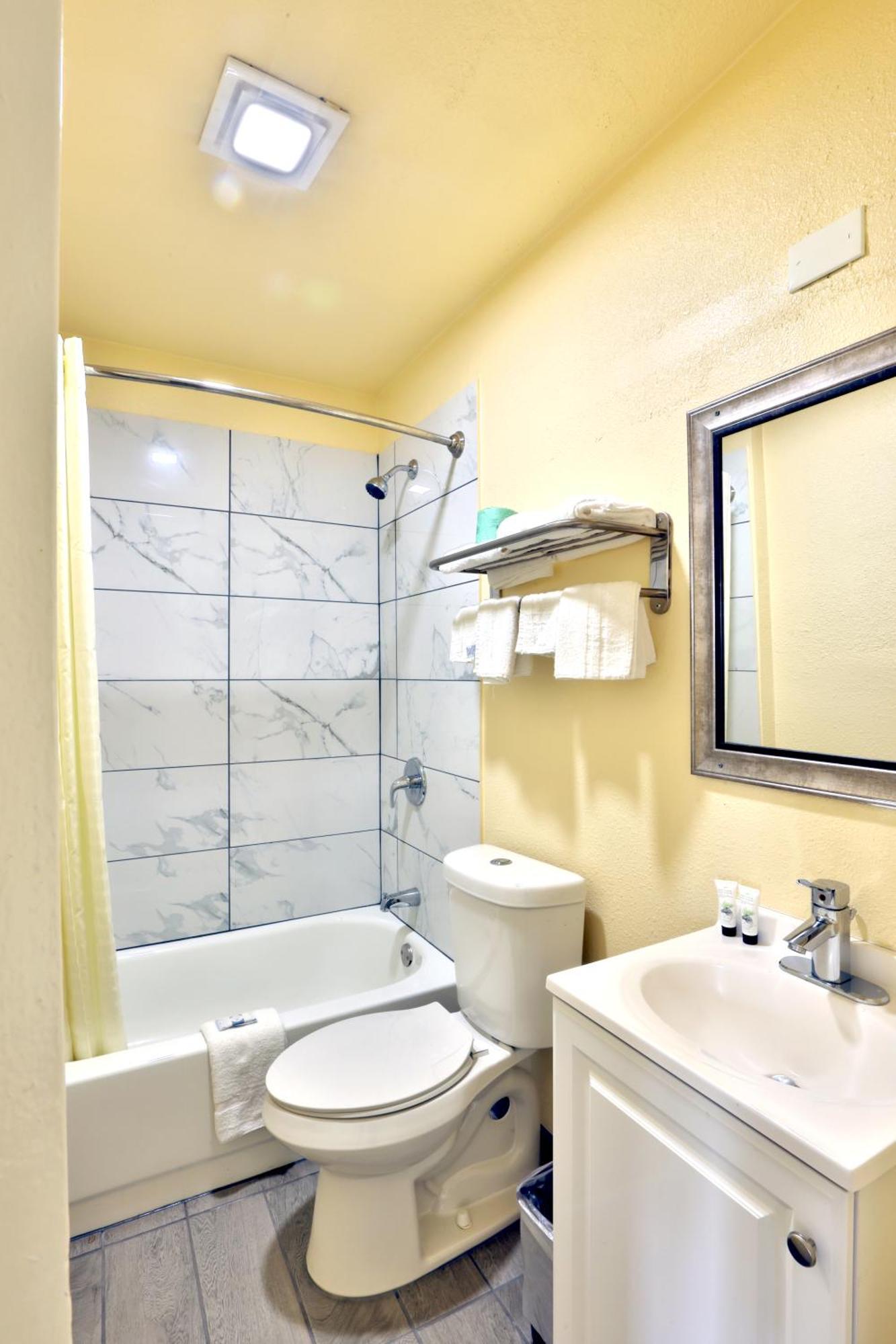 Americas Best Value Inn San Antonio Airport South Extérieur photo