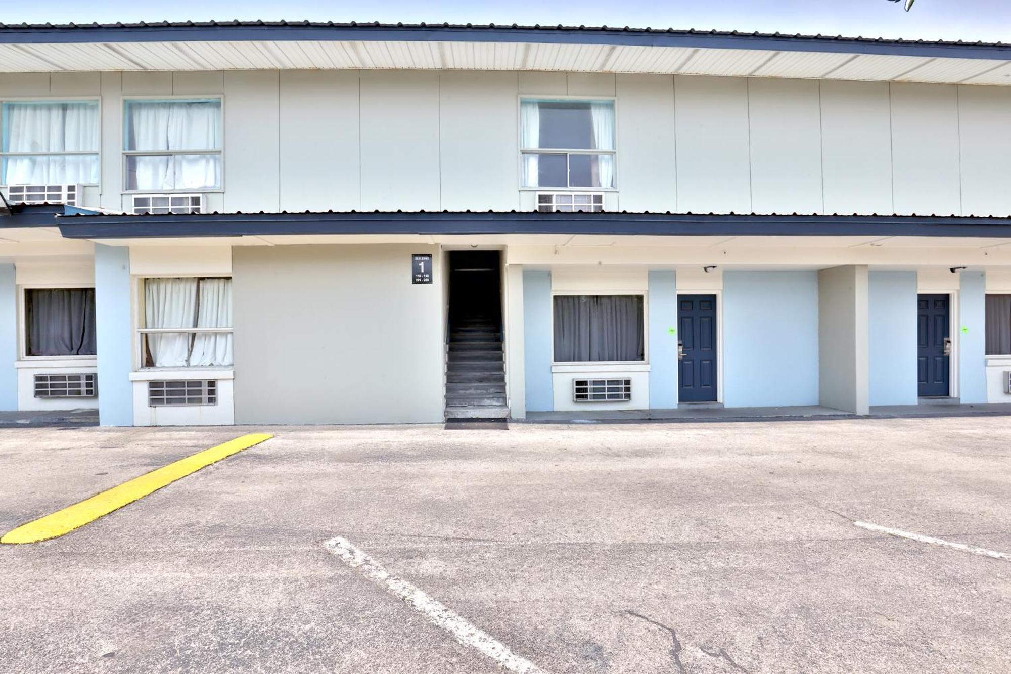 Americas Best Value Inn San Antonio Airport South Extérieur photo