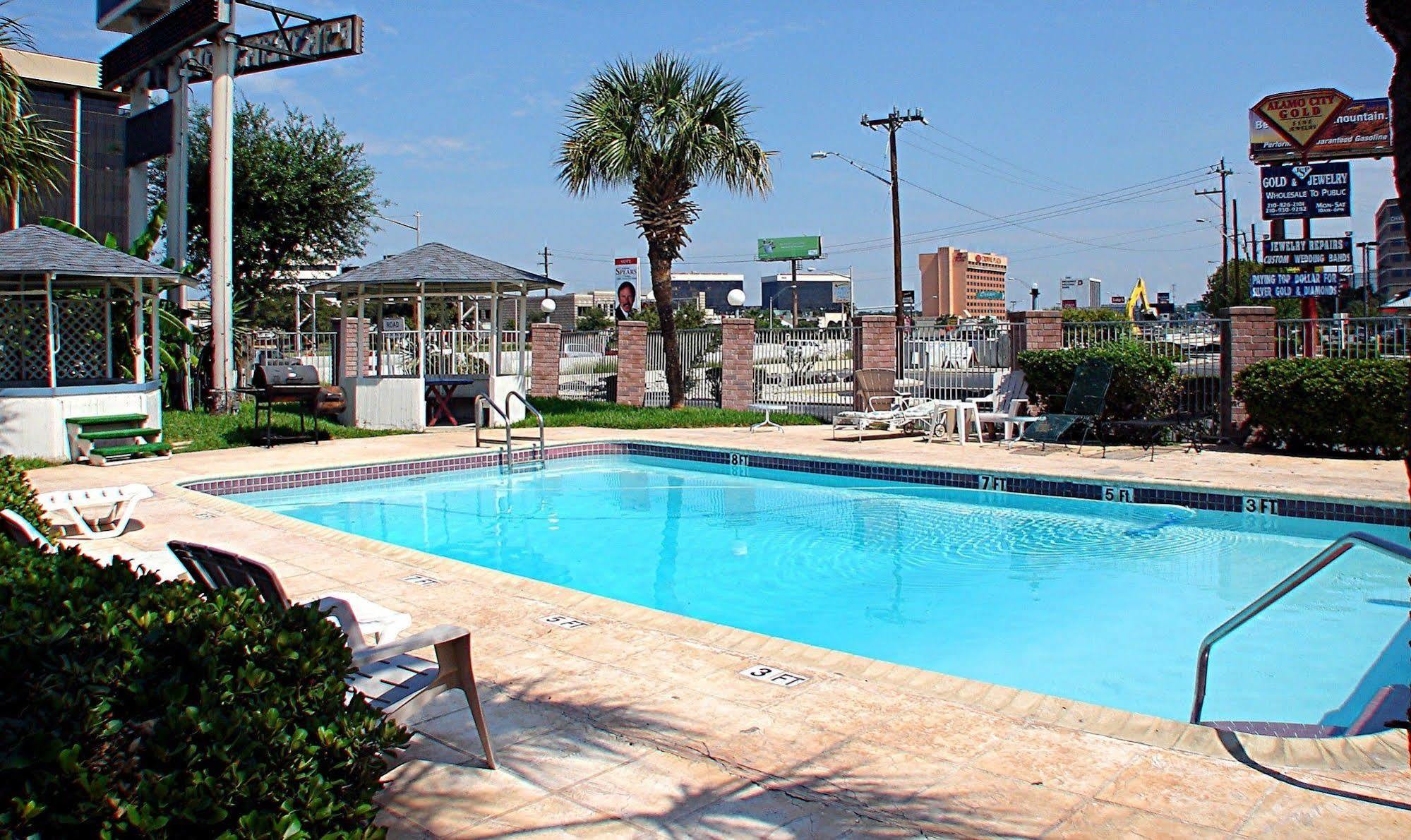Americas Best Value Inn San Antonio Airport South Extérieur photo